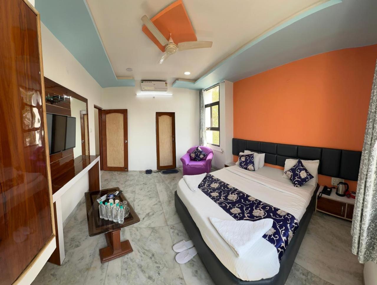 Hotel Indore Palace - Feel At Home Shirdi Exterior foto